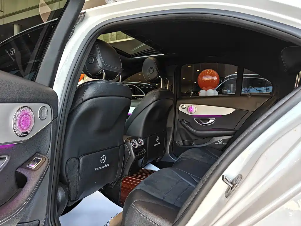 Mercedes-Benz C-Class — миниатюра 5