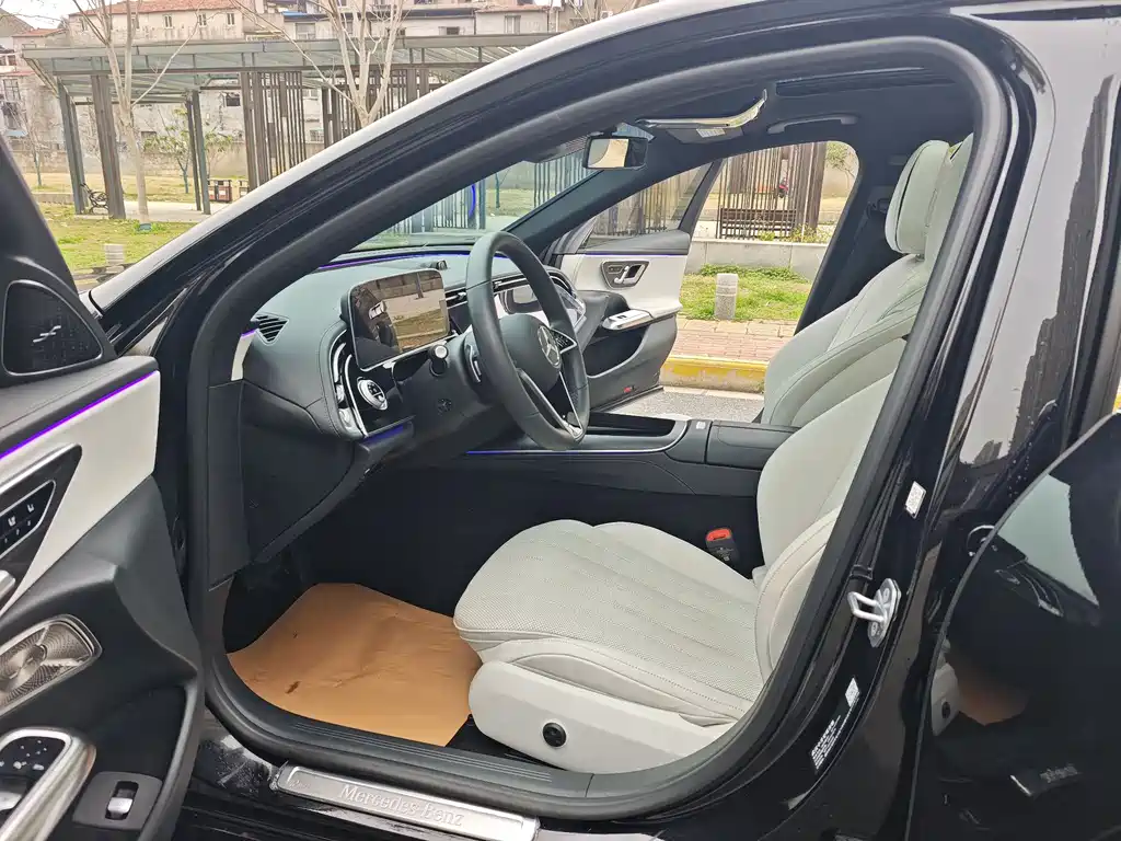 Mercedes-Benz E-Class E 2024 E 300 L Luxury