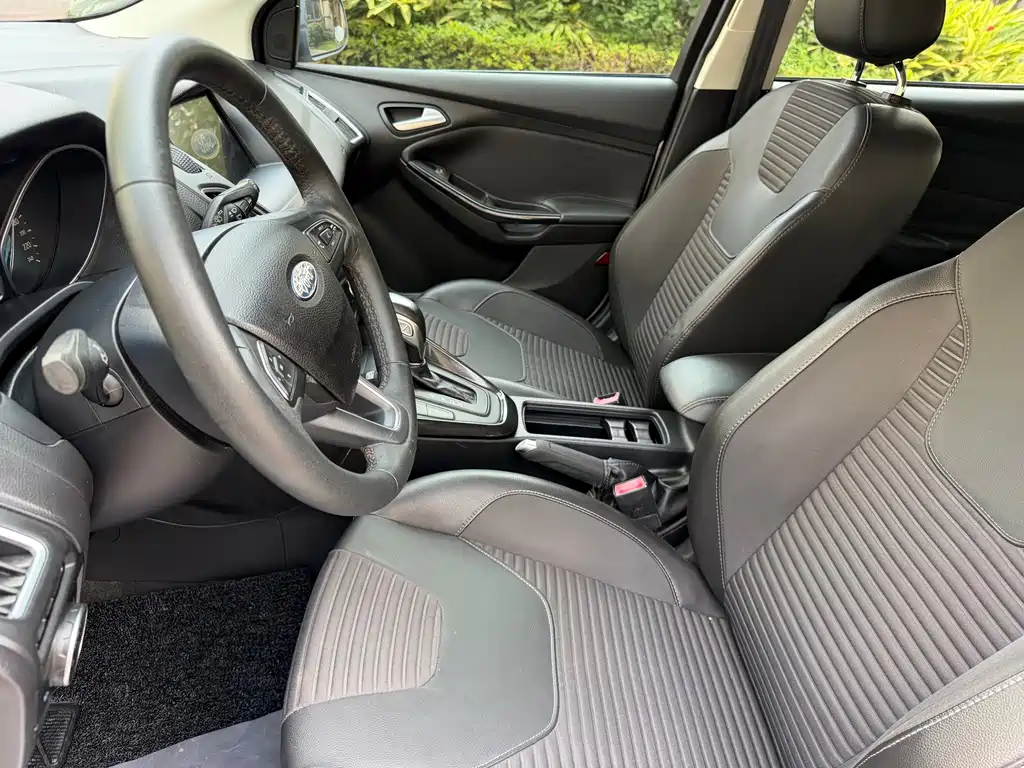 Ford Focus — миниатюра 7