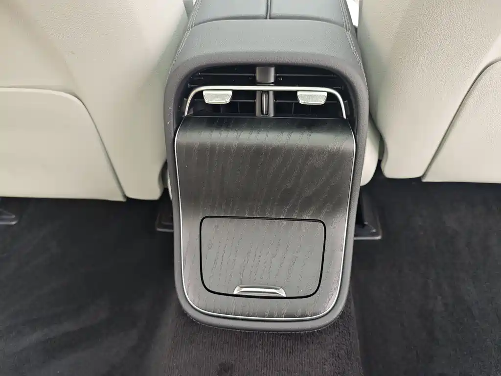 Mercedes-Benz E-Class E 2024 E 300 L Luxury