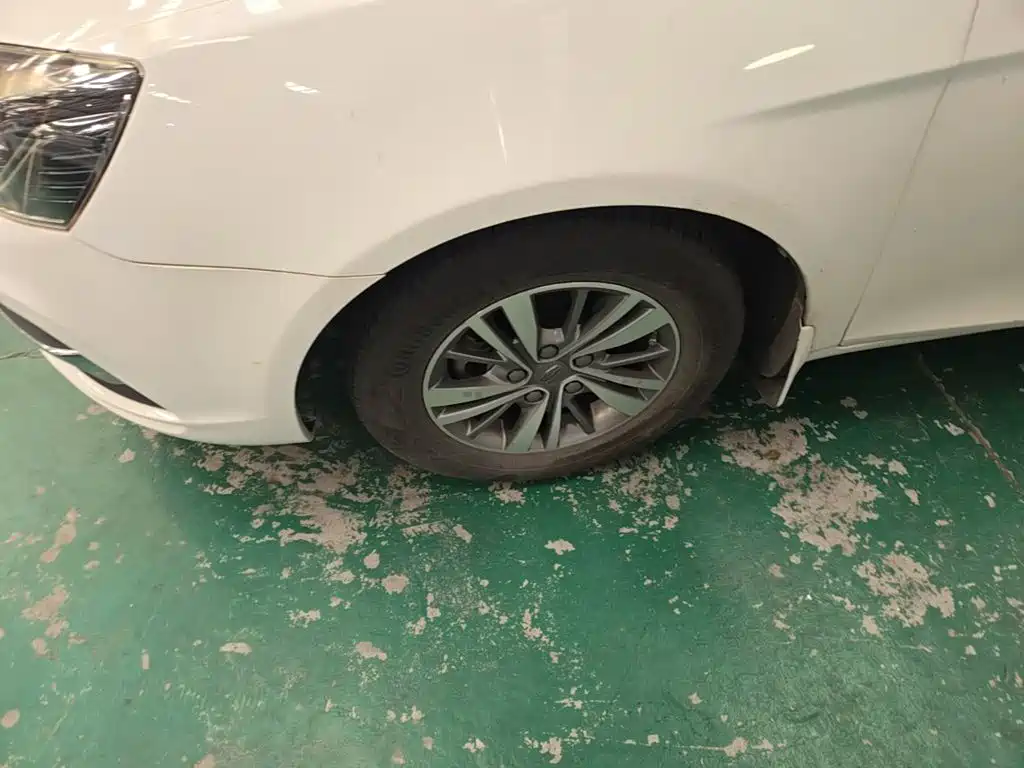 Geely Emgrand — миниатюра 23