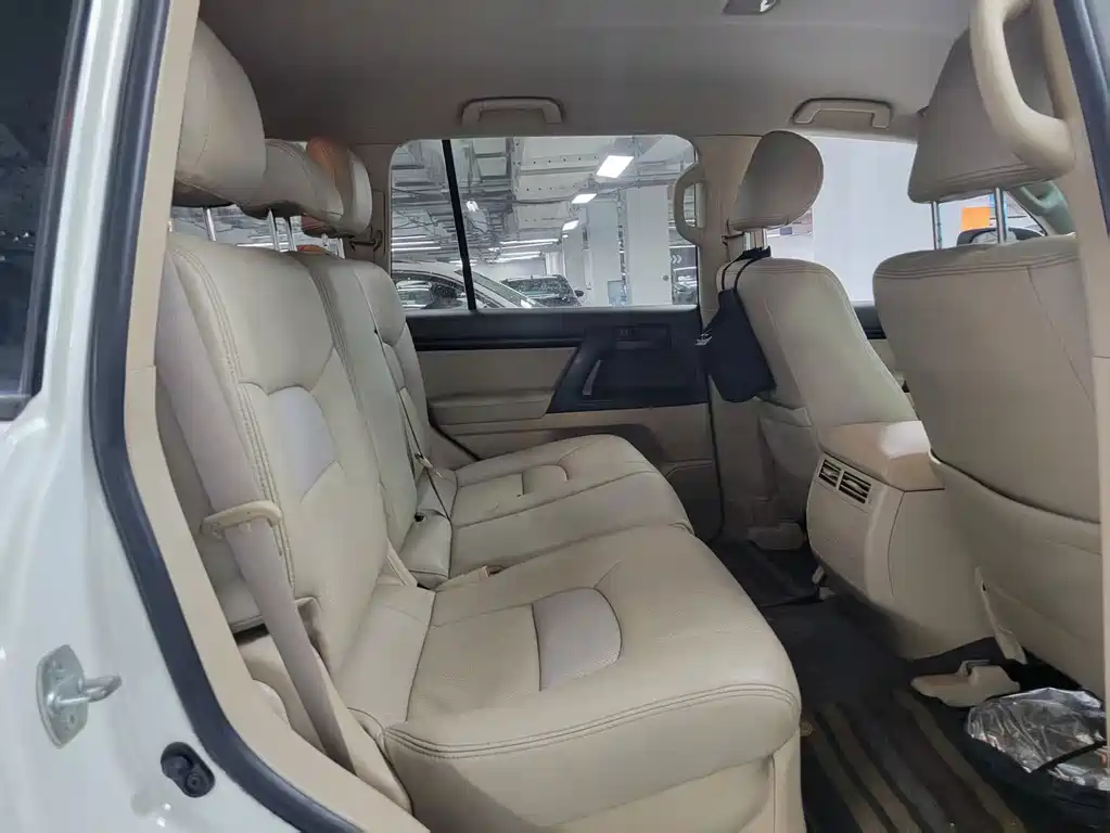 Toyota Land Cruiser — миниатюра 9