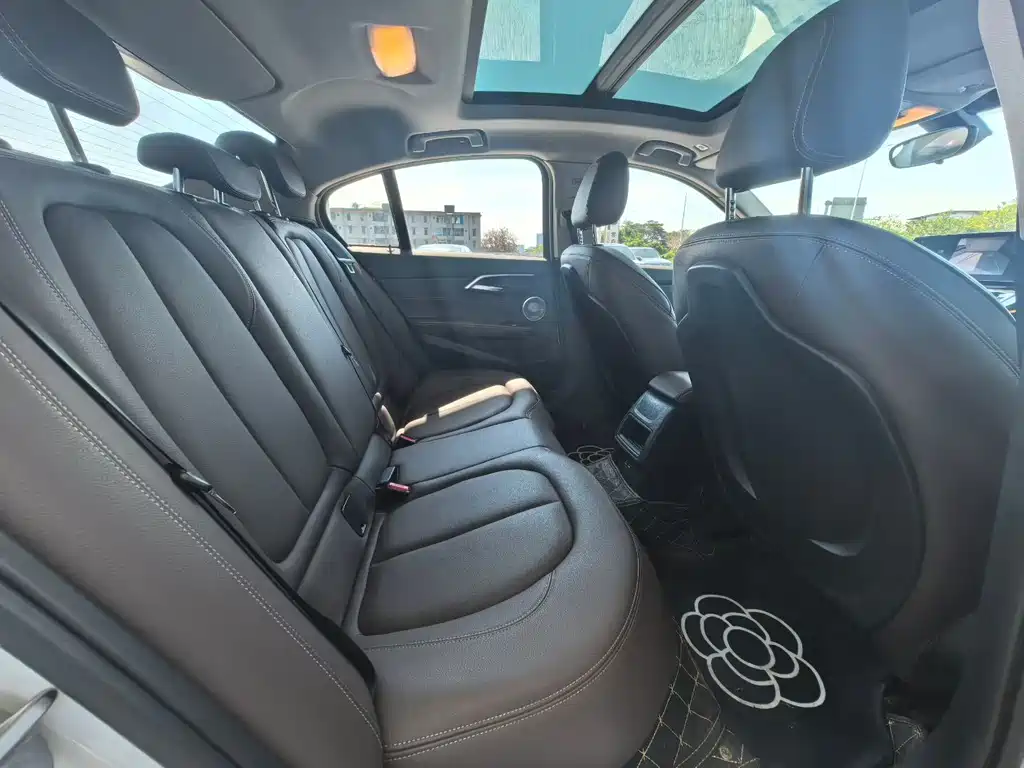 BMW 1 Series — миниатюра 6