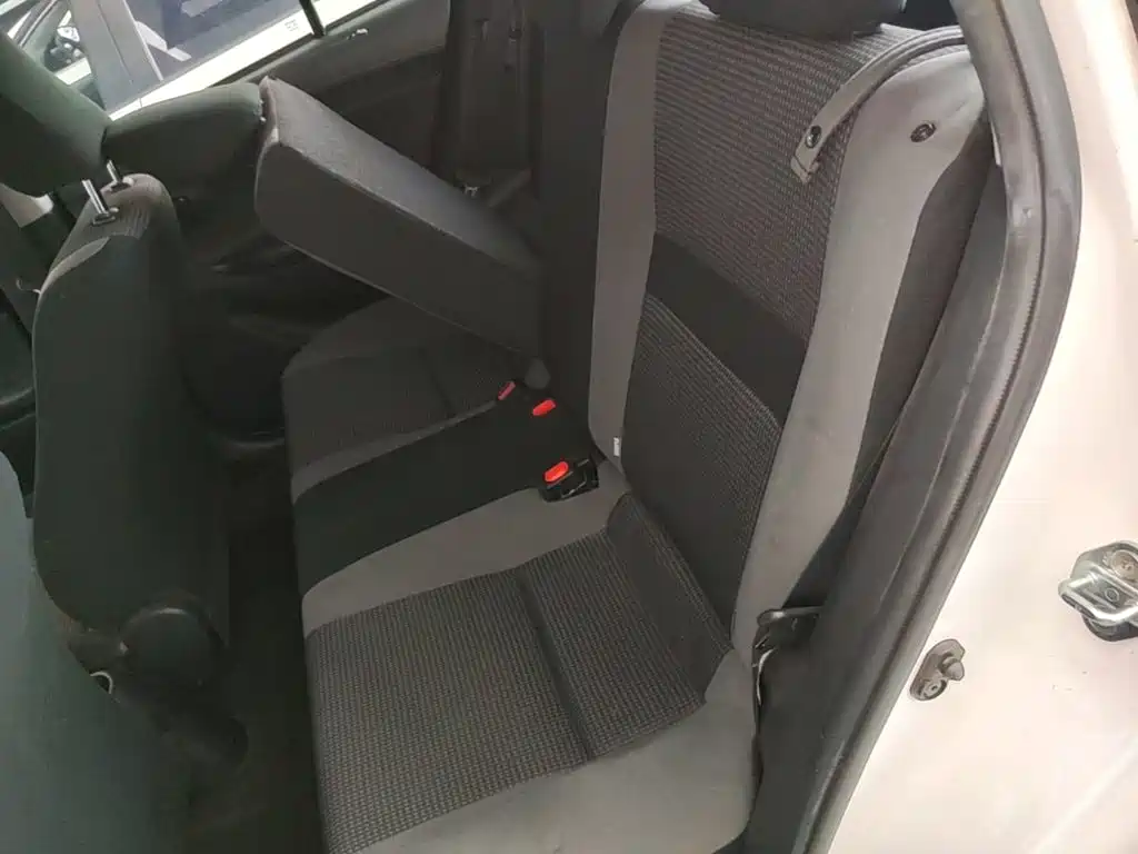 Toyota Vios FS — миниатюра 17