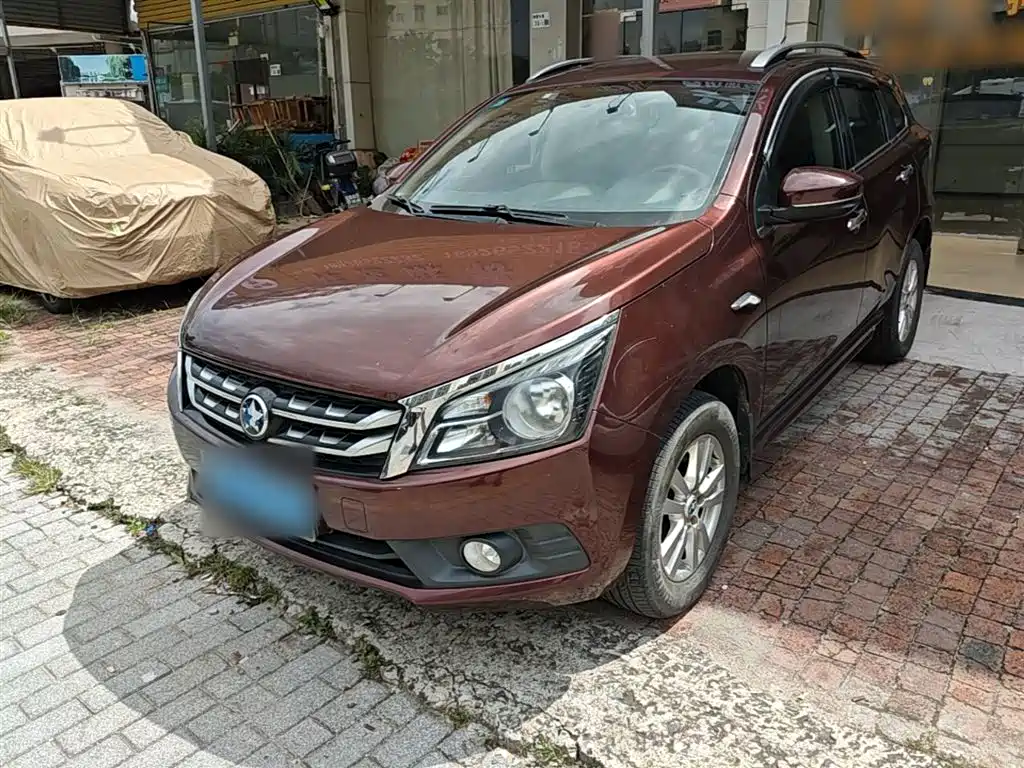 Купить Venucia T70