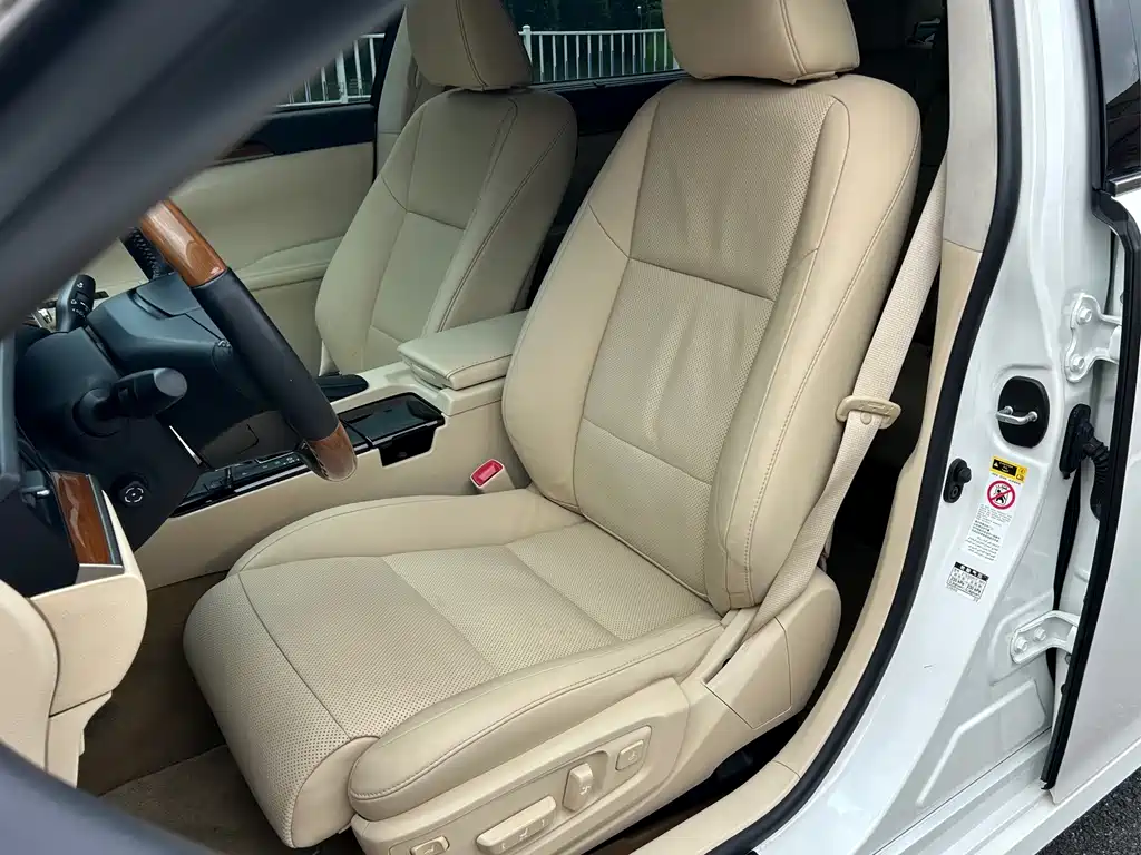 Lexus ES — миниатюра 11