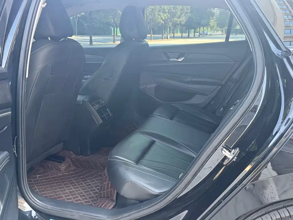 Volkswagen Passat — миниатюра 5