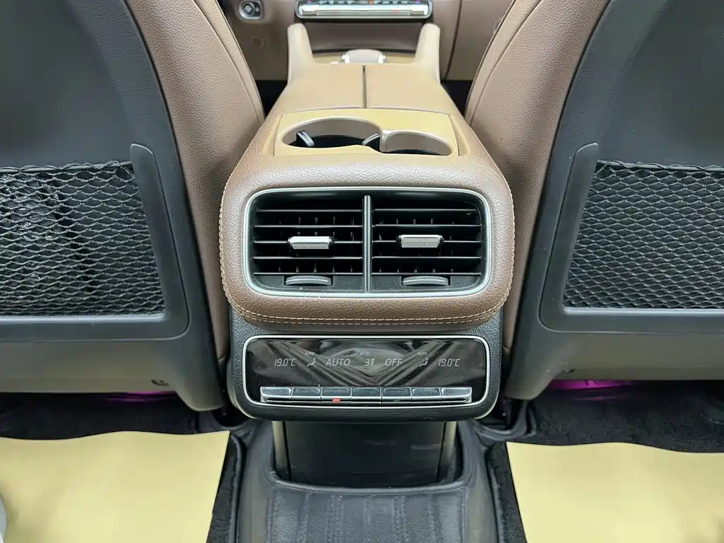 Mercedes-Benz GLE (Import) — миниатюра 30