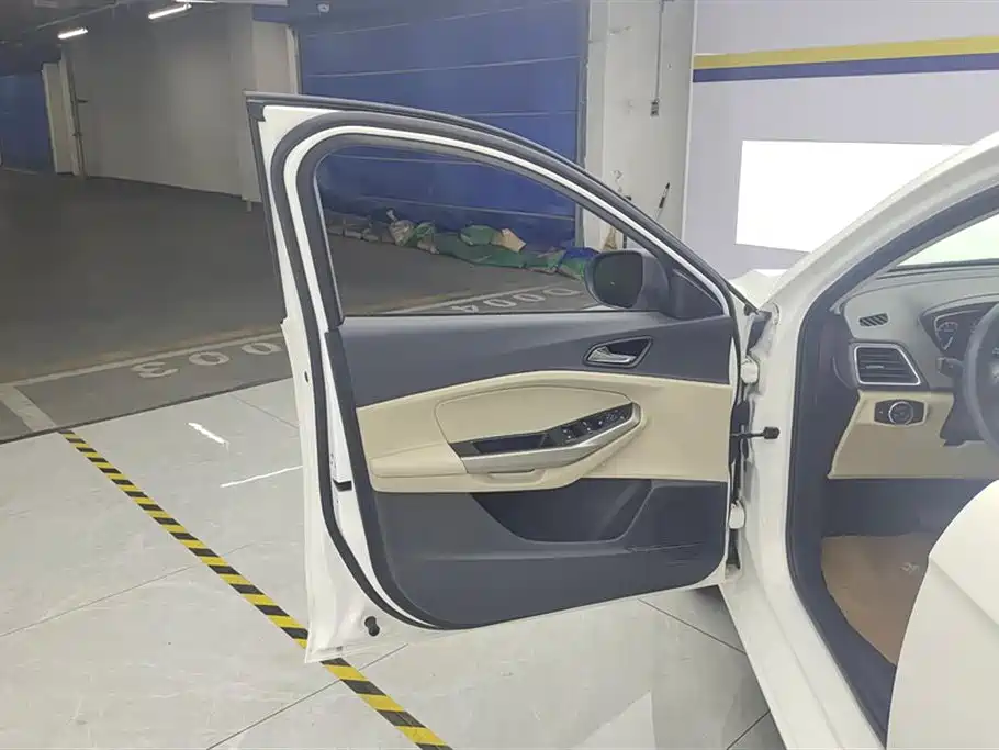 Ford Escort 2017 1.5L AT Comfort