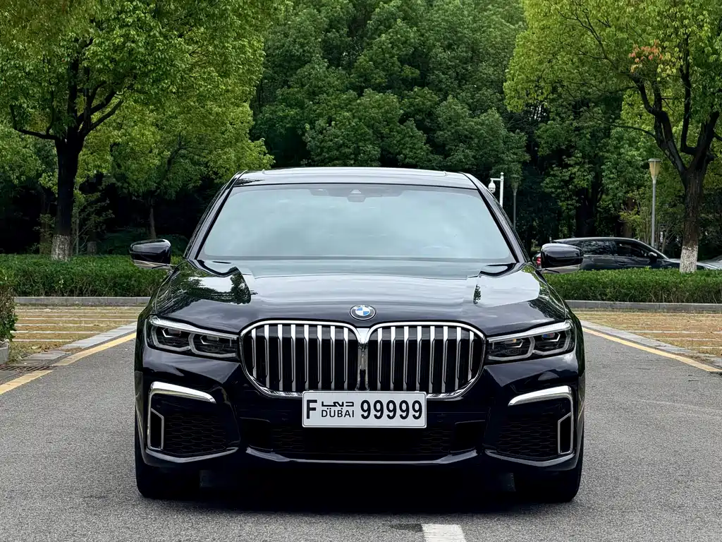 BMW 7 Series — миниатюра 2