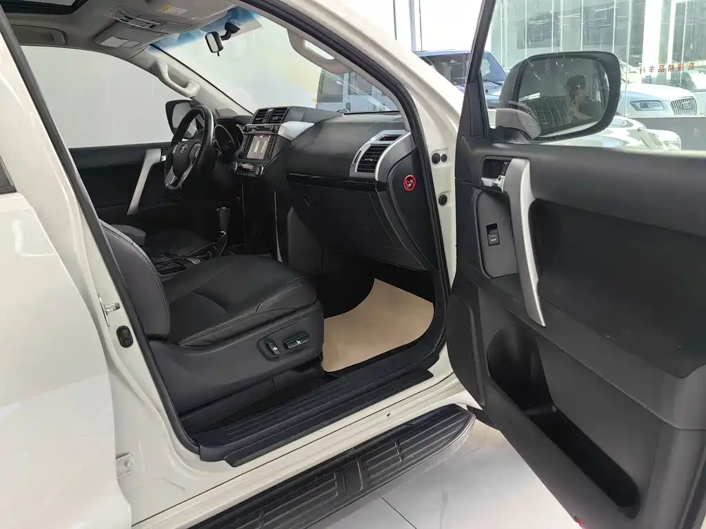 Toyota Prado — миниатюра 20