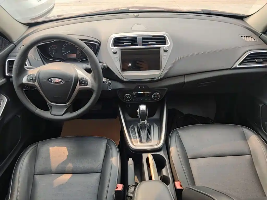 Ford Escort — миниатюра 10