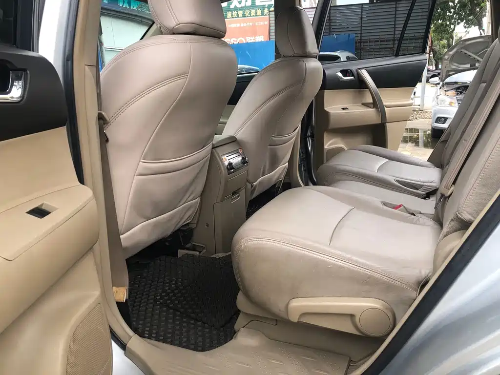 Toyota Highlander — миниатюра 20