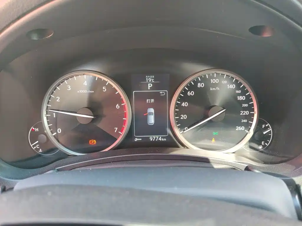 Lexus NX — миниатюра 7