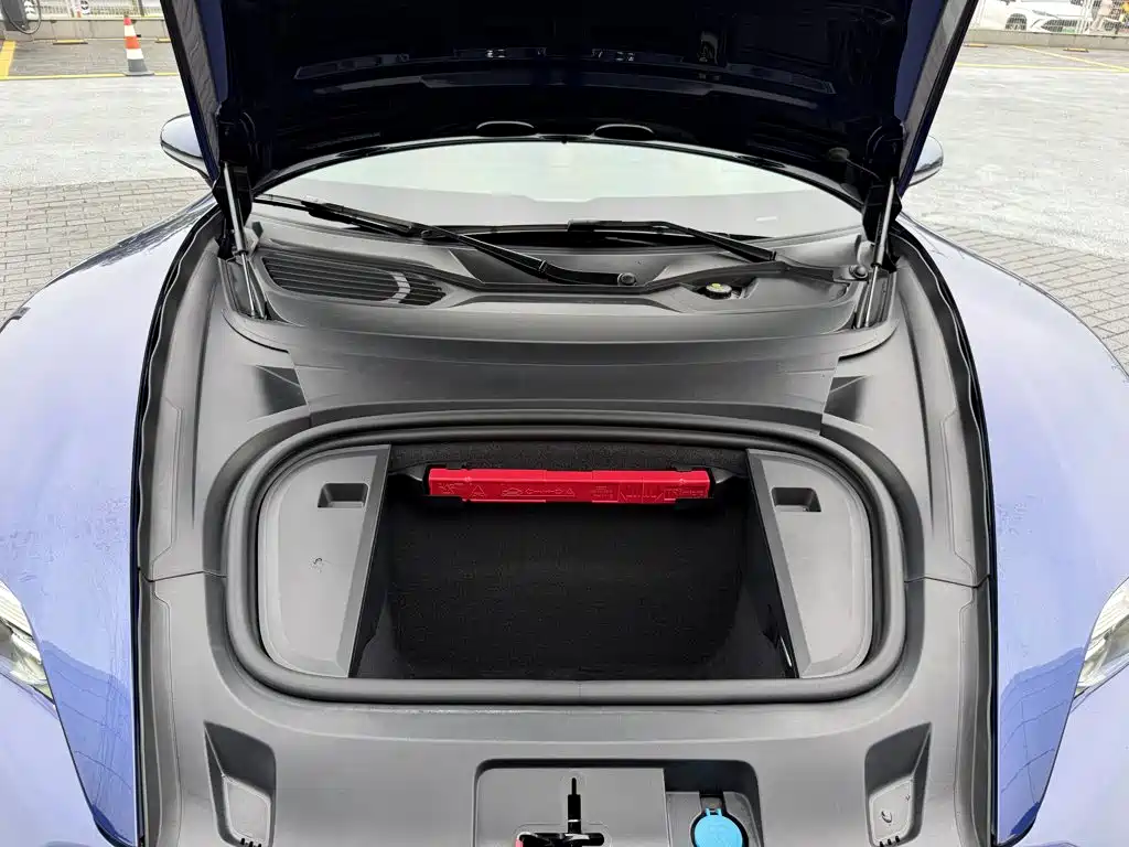 Porsche Taycan — миниатюра 9
