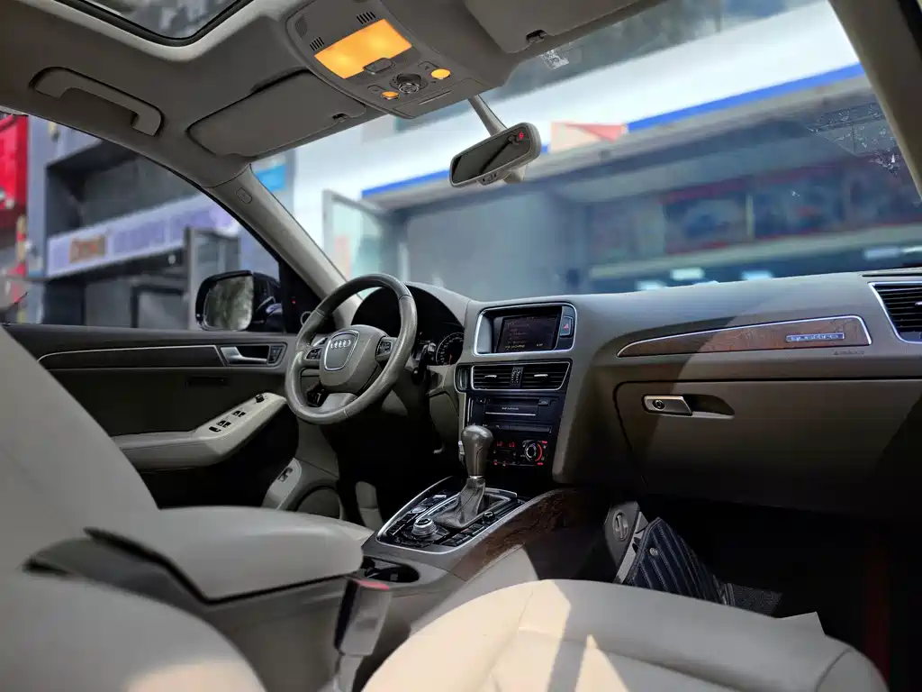 Audi Q5 (Import) — миниатюра 8