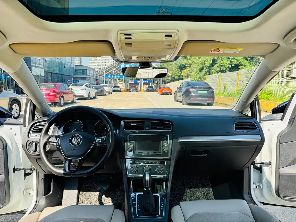 Volkswagen Golf — миниатюра 6