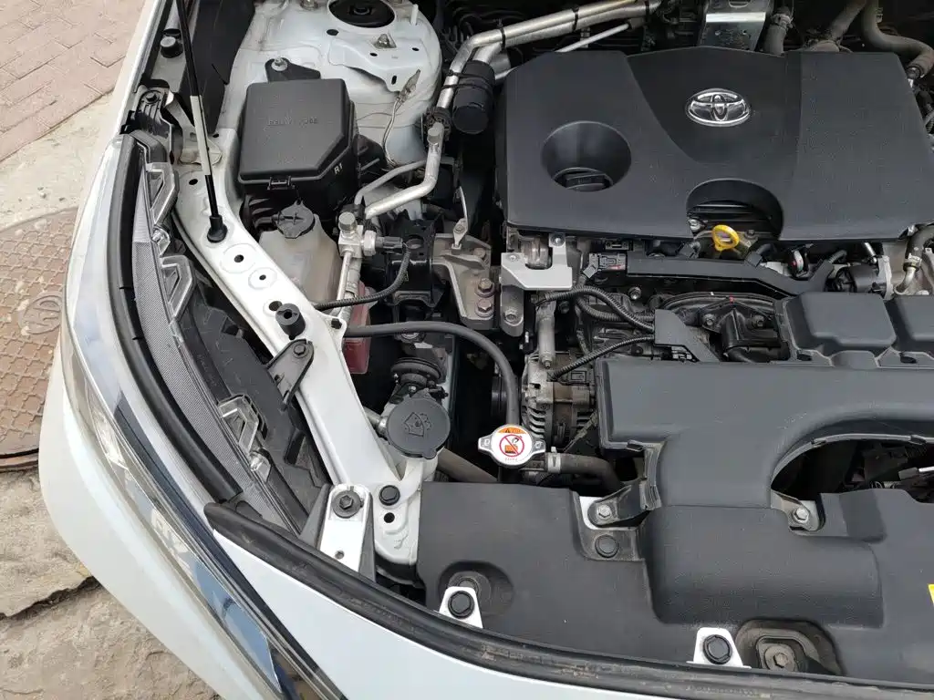 Toyota RAV4 — миниатюра 20