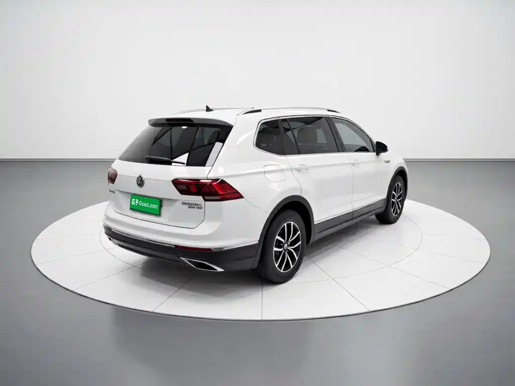 Volkswagen Tiguan L — миниатюра 6