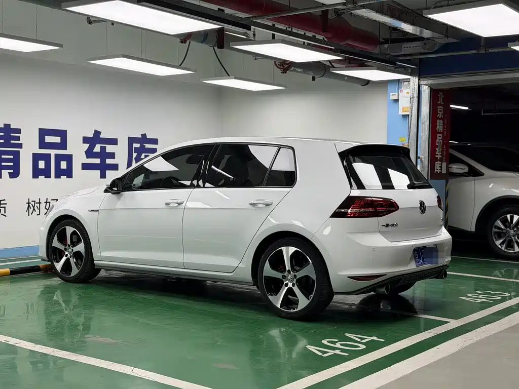 Volkswagen Golf GTI — миниатюра 10