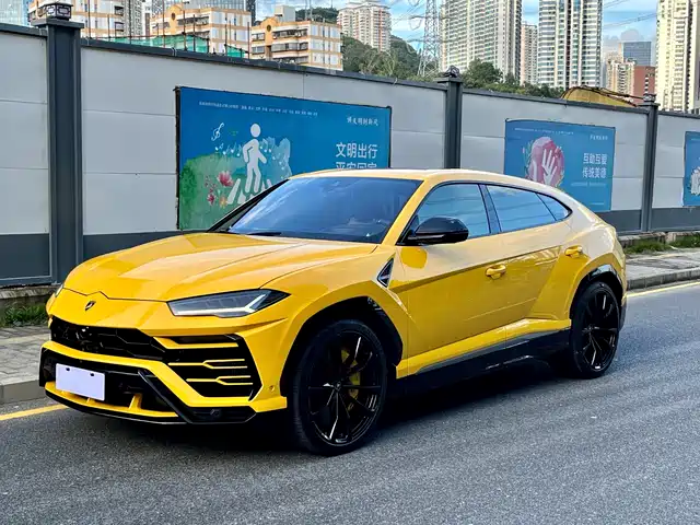 lamborghini urus
