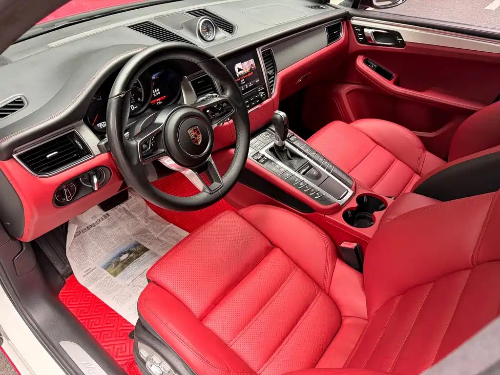 Porsche Macan — миниатюра 5