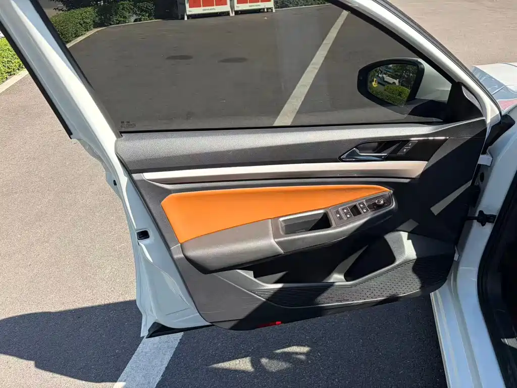 Volkswagen Bora — миниатюра 8