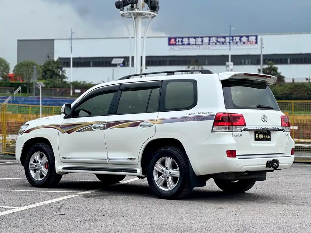 Toyota Land Cruiser — миниатюра 4