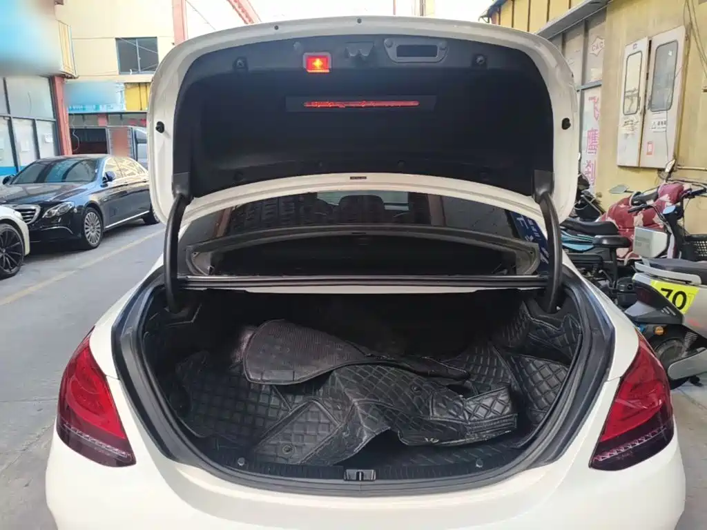 Mercedes-Benz C-Class — миниатюра 19