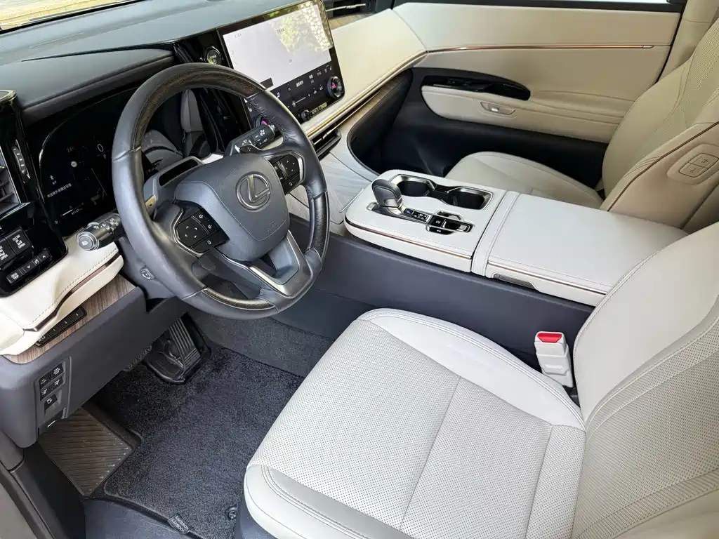 Lexus LM — миниатюра 8
