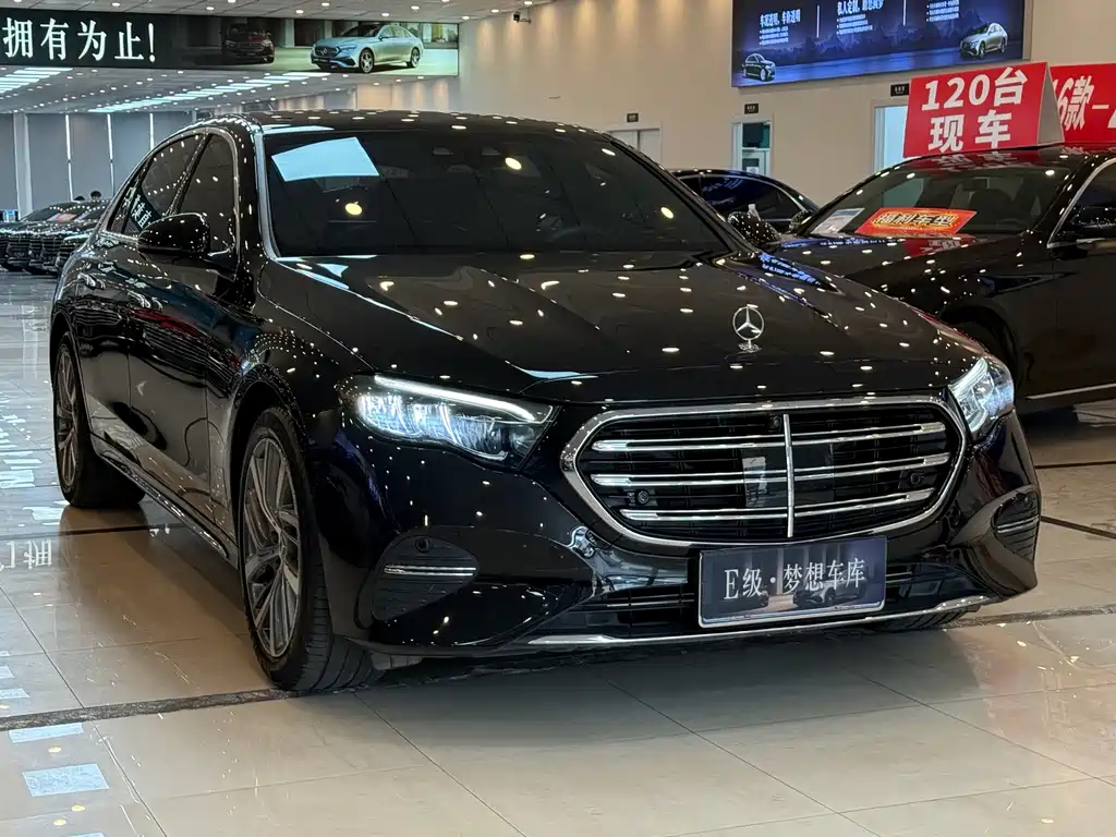 Mercedes-Benz E-Class — миниатюра 2