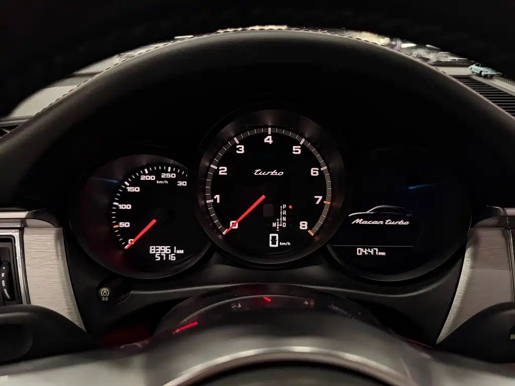 Porsche Macan — миниатюра 13