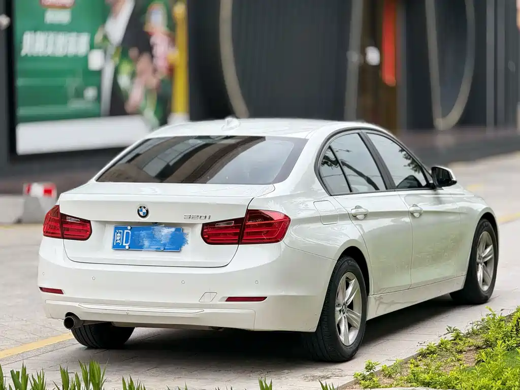 BMW 3 Series — миниатюра 4