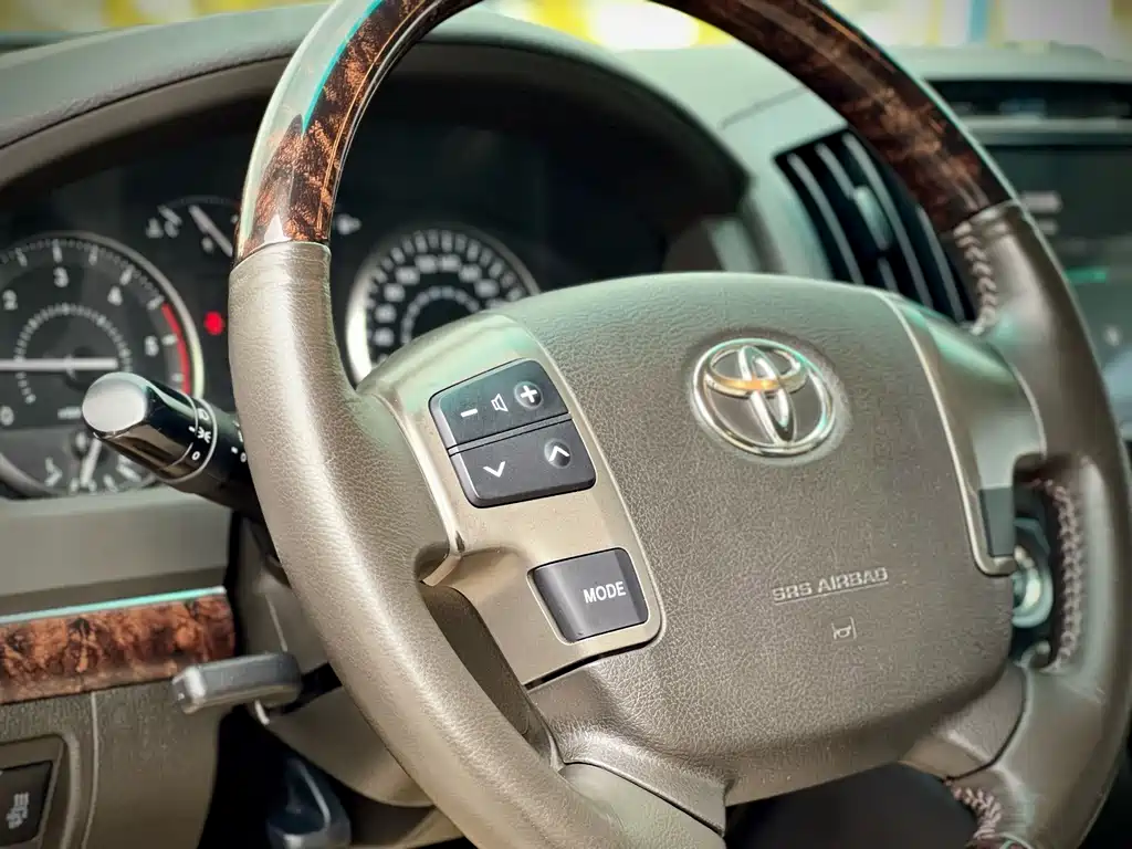 Toyota Land Cruiser — миниатюра 18