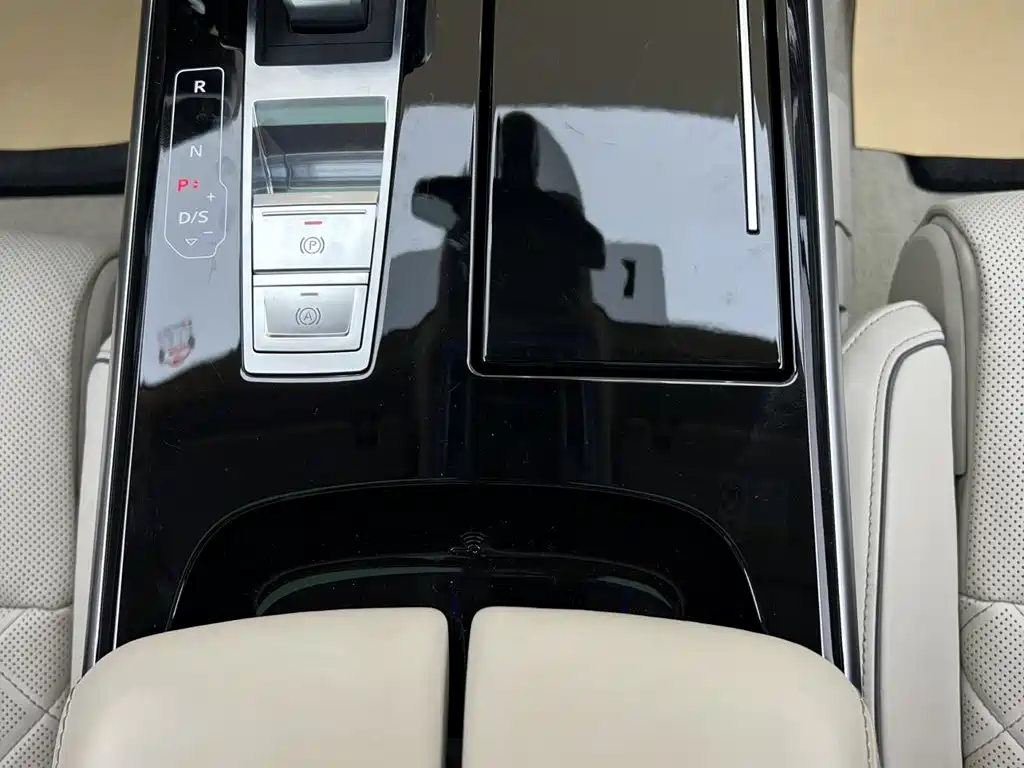 Audi A8 — миниатюра 24