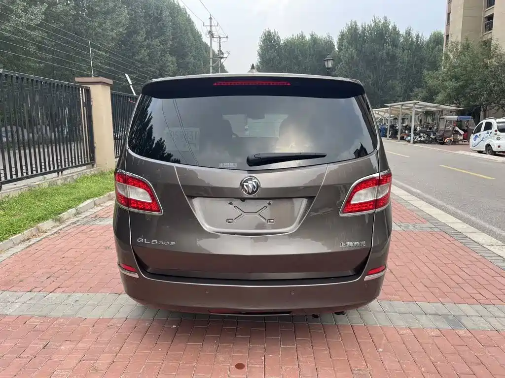 Buick GL8 — миниатюра 7