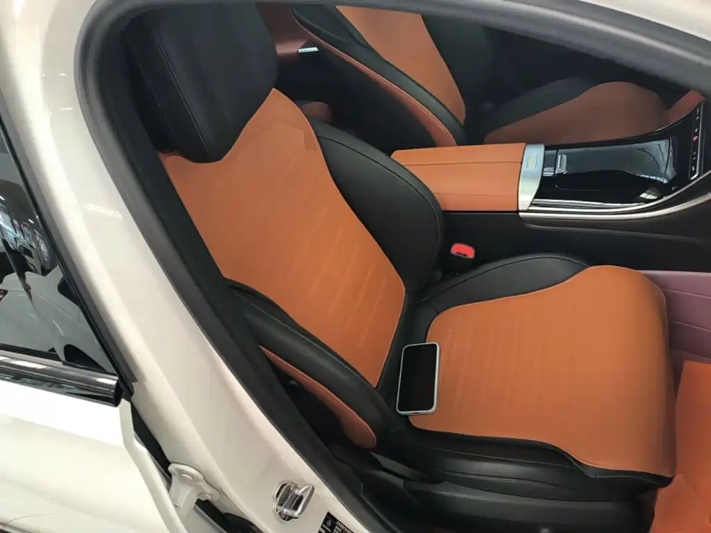 Mercedes-Benz C-Class — миниатюра 25