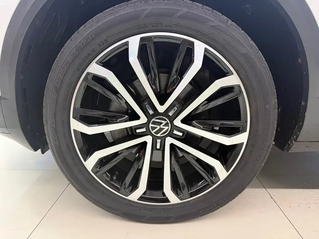 Volkswagen T-Roc — миниатюра 4