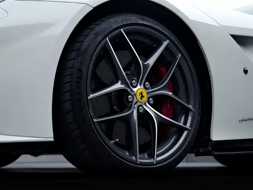 Ferrari F12berlinetta 2013 6.3L