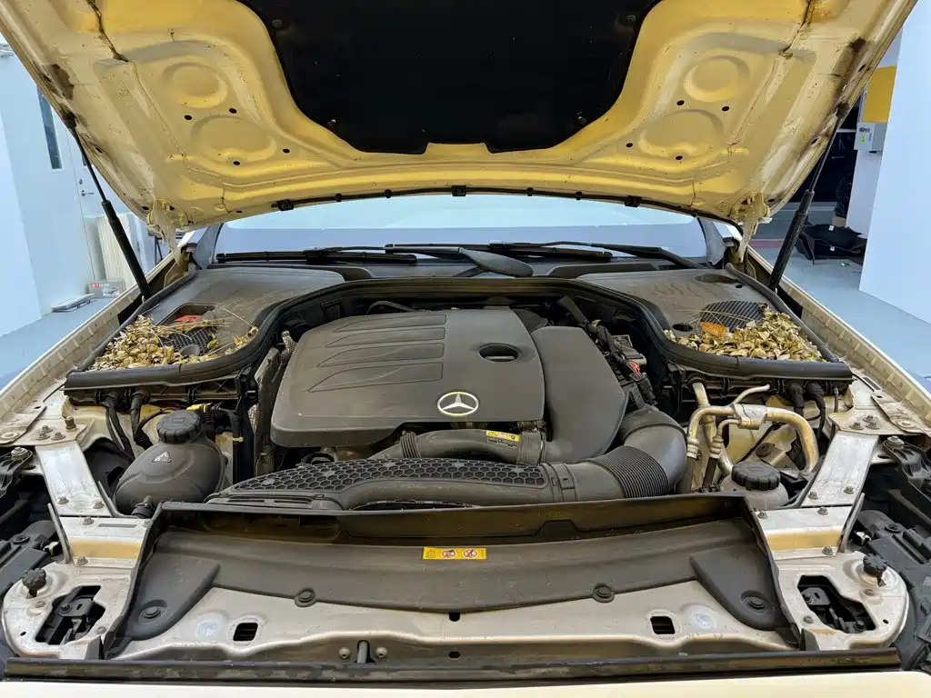 Mercedes-Benz E-Class — миниатюра 9