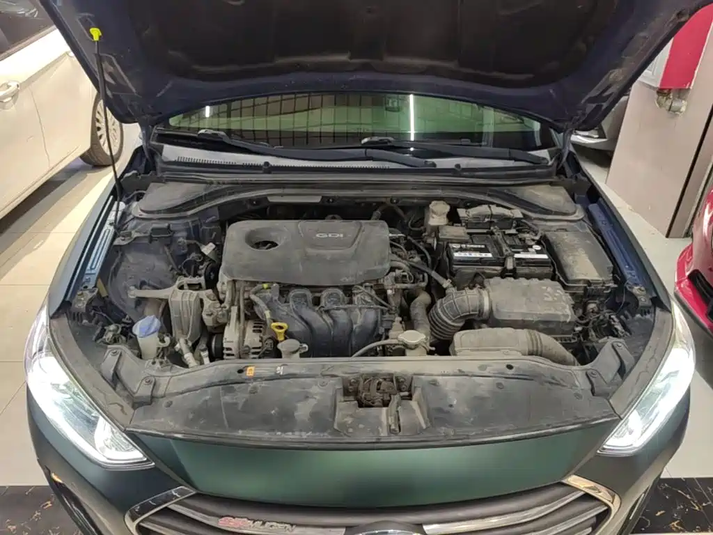 Hyundai Elantra — миниатюра 20