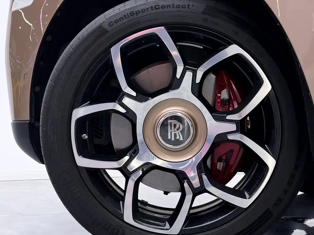 Rolls-Royce Cullinan — миниатюра 8