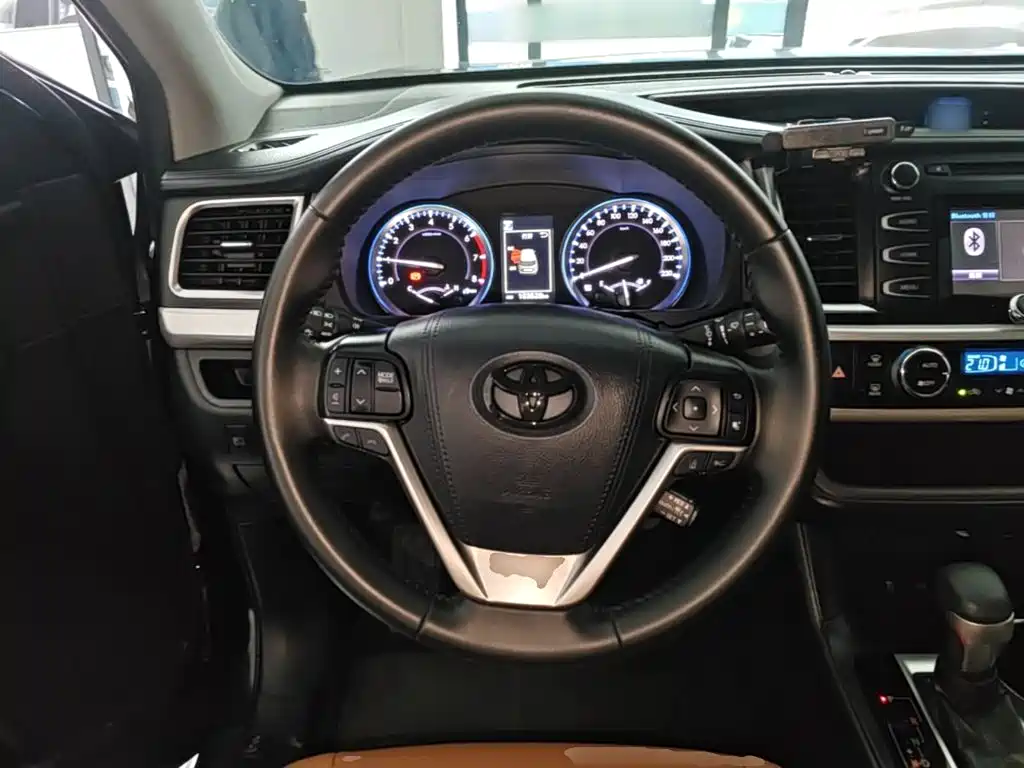 Toyota Highlander — миниатюра 11