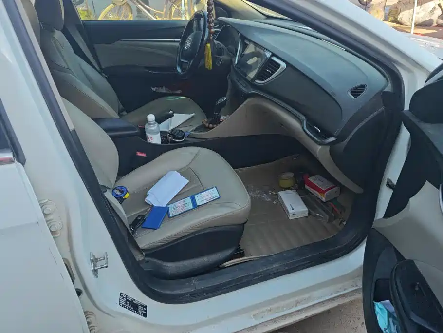 Buick Excelle — миниатюра 8