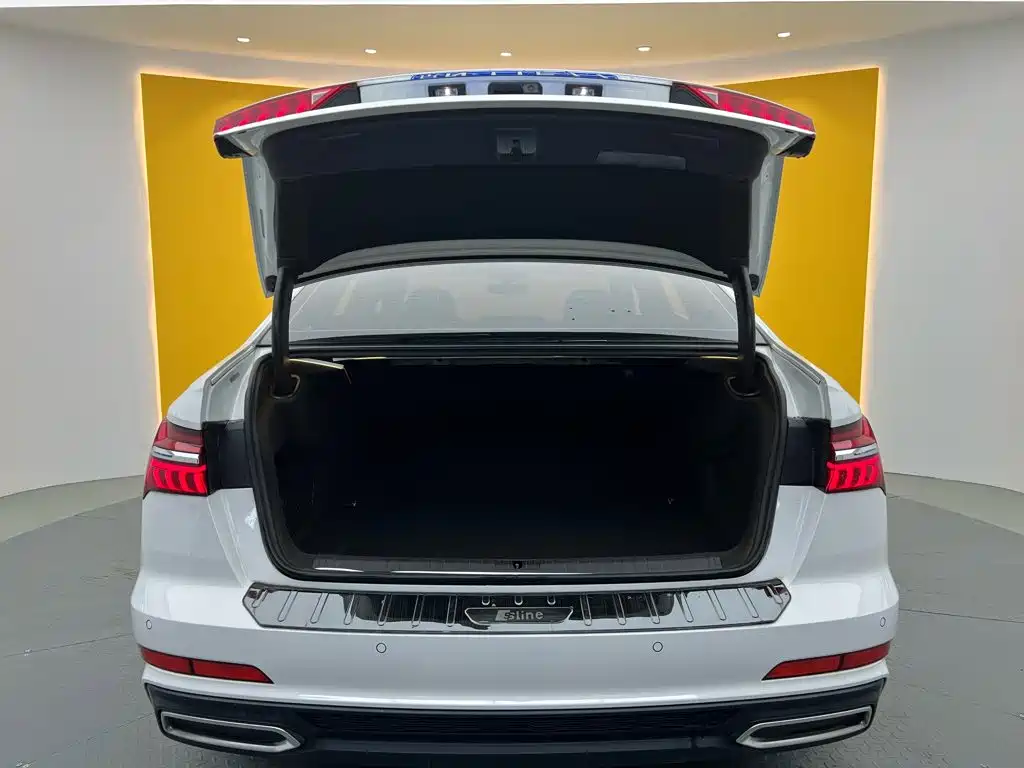 Audi A6L — миниатюра 12