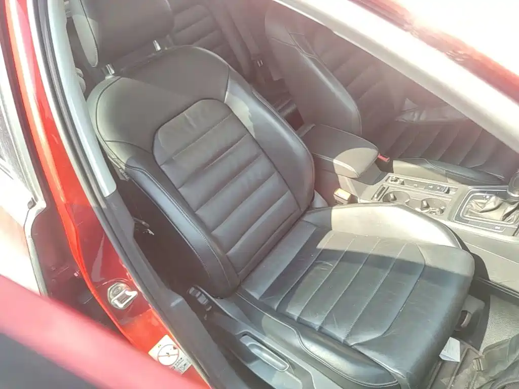 Volkswagen Golf — миниатюра 25