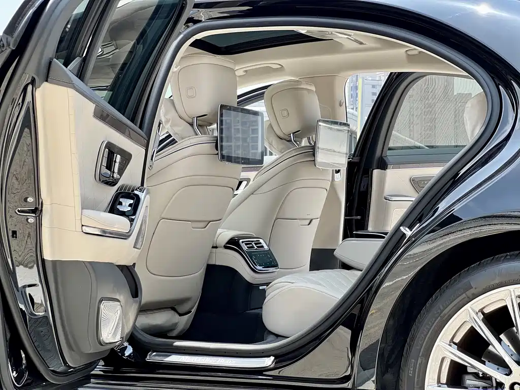 Mercedes-Benz S-Class — миниатюра 6