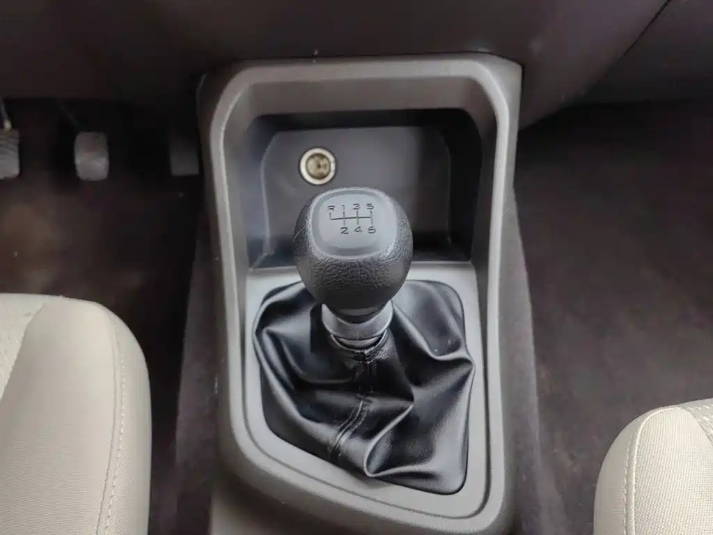 Wuling Hongguang V — миниатюра 13