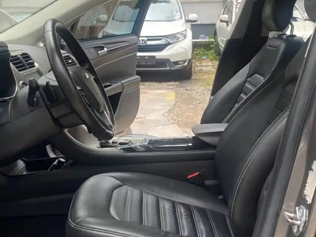 Ford Mondeo — миниатюра 8