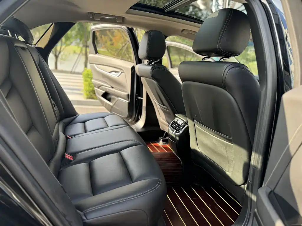 Cadillac XTS — миниатюра 4